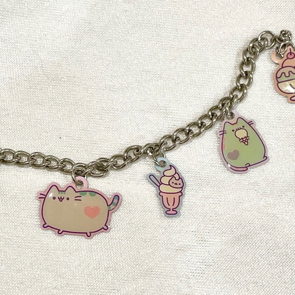 RARE Pusheen Pastel Desserts Sweet Treat Charm Bracelet Kawaii Cat Ice Cream - Picture 3 of 6